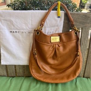 Marc Jacobs Classic Q Hillier Saddle Handbag